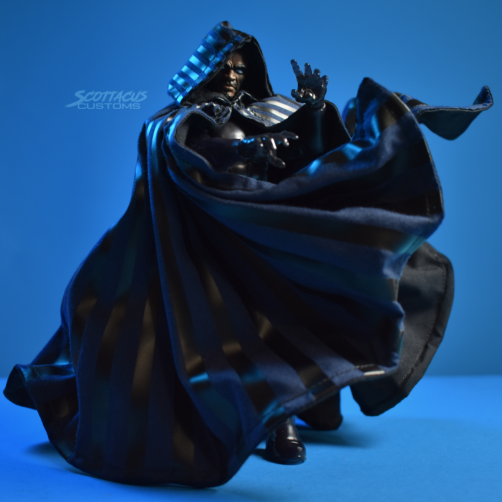 Scottacus Customs - Marvel Legends - Figuarts - Spiderman - Cloak