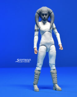 Alternative view of Horn Heads - female